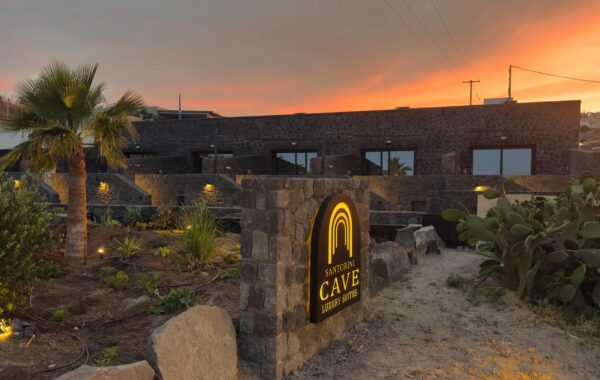 Santorini Cave Luxury Suites